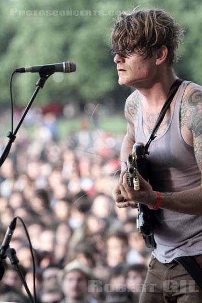 THEE OH SEES - 2010-06-06 - PARIS - Parc de la Villette - 